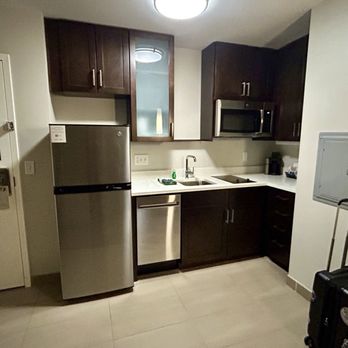 Residence Inn By Marriott - Suite kitchen, dishwasher, cook top , microwave, refrigerator, and coffee machine - Hotels Near Me - Toledo, Ohio