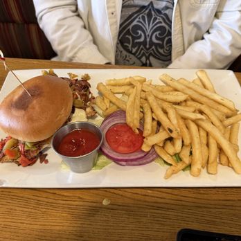 Silver Moon Cafe - Green Chili Chicken Sandwich with fries - Mexican Near Me - Santa Rosa, New Mexico