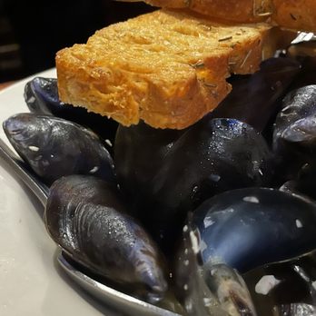 Salt Creek Grille - Mussels - New American Near Me - Rumson, New Jersey
