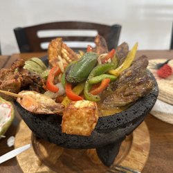 Don Maguey Mexican Restaurant - El Molcajete