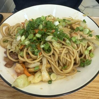 Walala Hand-Pulled Noodles - Pan fried noodles - Noodles Near Me - Orlando, Florida