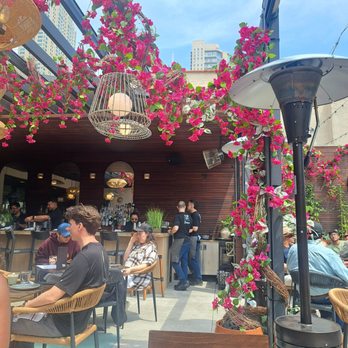Tanta - Rooftop - Peruvian Near Me - Chicago, Illinois
