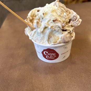 Creme de la Creme - Ice Cream & Frozen Yogurt Near Me - Prague, Puerto Rico