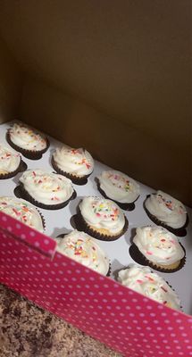 SMALLCAKES A CUPCAKERY - Updated July 2025 - 90 Photos & 102 Reviews - 7335 N Academy Blvd ...