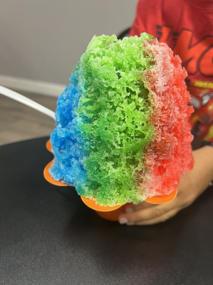 Brain Freeze Shave Ice Logo