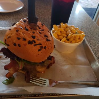 Tucker Duke's - Spicy Lola with jalapeño bacon macaroni and cheese - Burgers Near Me - Deerfield Beach, Florida