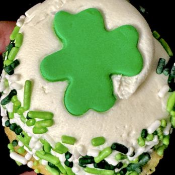 PinkaBella Cupcakes - St Paddy's day cupcake - Bakeries Near Me - Lynnwood, Washington PinkaBella Cupcakes - St Paddy's day cupcake - Bakeries Near Me - Lynnwood, Washington