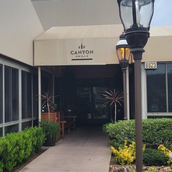 Canyon Grille - Walkway to the Grille - American Near Me - Escondido, California Canyon Grille - Walkway to the Grille - American Near Me - Escondido, California