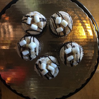 Makario Coffee Roasters - S'mores cup cakes - Coffee & Tea Near Me - Everett, Washington Makario Coffee Roasters - S'mores cup cakes - Coffee & Tea Near Me - Everett, Washington
