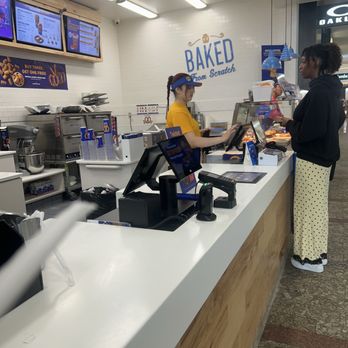 Auntie Anne's - Fast Food Near Me - Seattle, Washington