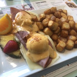 Simple eggs Benedict