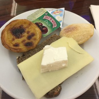 Holiday Inn Express - Hotels Near Me - Lisbon, 11