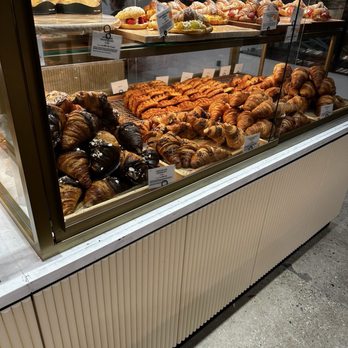 Tous Les Jours - Bakeries Near Me - Novi, Michigan