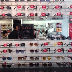 outlet mall sunglass hut