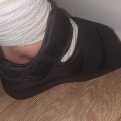 Middlesex Health - Gave me a crappie slipper that agitated my injury for my sprained foot. They were mean and callous.