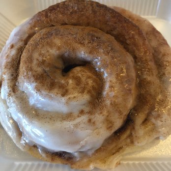 Eggscellent - Cinnamon roll so big, perfect for sharing! - Breakfast & Brunch Near Me - Las Vegas, Nevada Eggscellent - Cinnamon roll so big, perfect for sharing! - Breakfast & Brunch Near Me - Las Vegas, Nevada