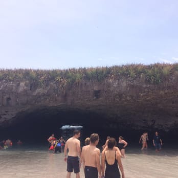Las Marietas Hidden Beach - The tunnel from within the beach. Good thing it was low tide! - Beaches Near Me