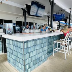 Coconut Charlie's North Redington Beach - Bar area