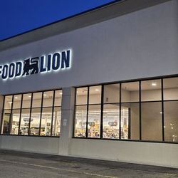Food Lion - Outside Food Lion