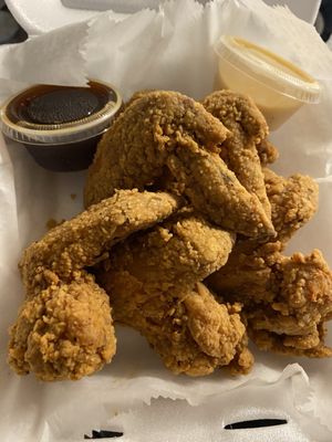 Chicken Lit Tenders & Wings by null
