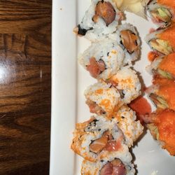 Sushi UNI - 87th Street Roll