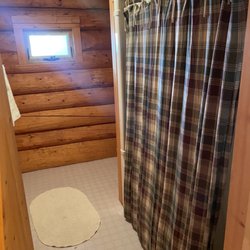 Skagway Bungalows - Bathroom