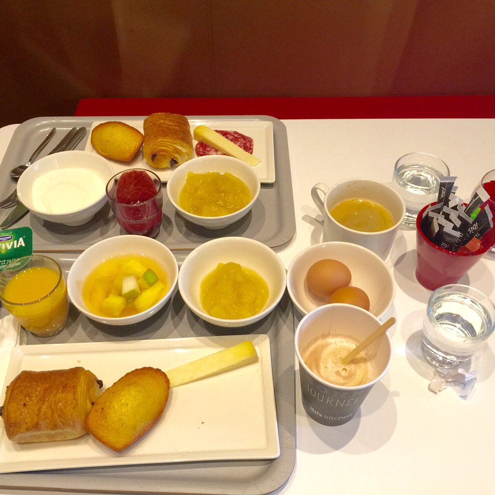 Hôtel Ibis - The epic French breakfast - Hotels Near Me - Versailles, 78