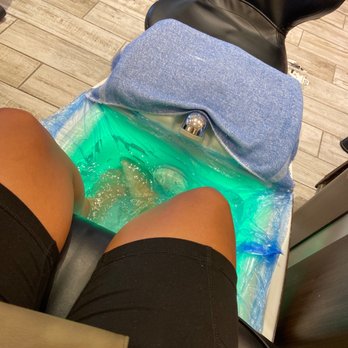 Sunshine Nails - Pedi station - Nail Salons Near Me - Alexandria, Virginia