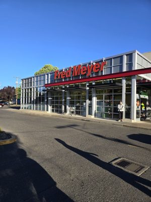 Fred Meyer by null