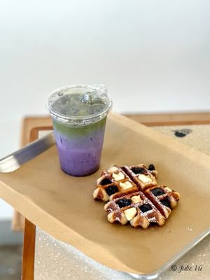 Smoking Tiger Bread Factory by null