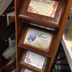 Cranberry Cottage - Music boxes
