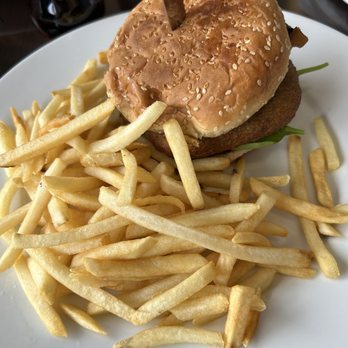 Emle's Restaurant - Chick Burger - American Near Me - Northridge, California Emle's Restaurant - Chick Burger - American Near Me - Northridge, California
