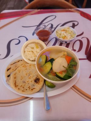 Pupusería Metapán by null