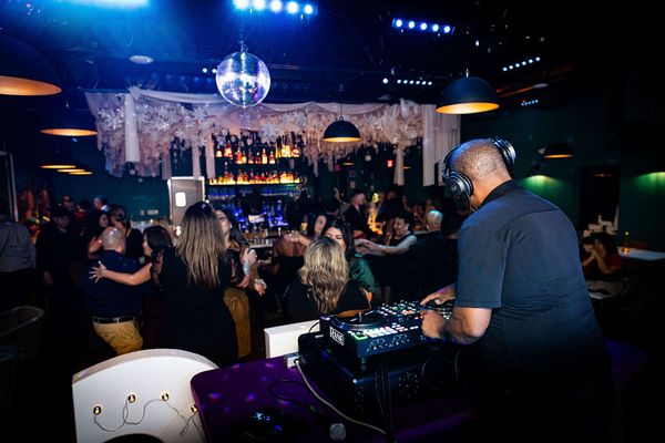 CAPS Supper Club & Bar by null