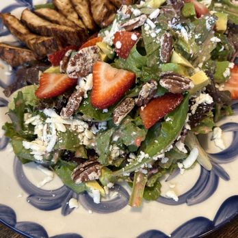 Santo Patio - Strawberry salad - Mexican Near Me - Del Valle, Texas
