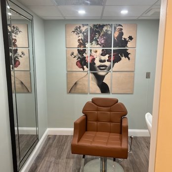 Hale House - Hale House Salon - Retirement Homes Near Me - Boston, Massachusetts