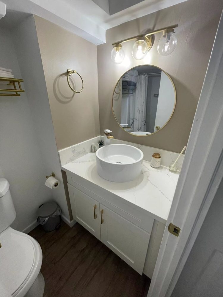 Slide of Renova Hawaii Home