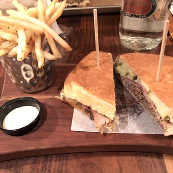 Krueger's Tavern - Cuban - Bars Near Me - Cincinnati, Ohio