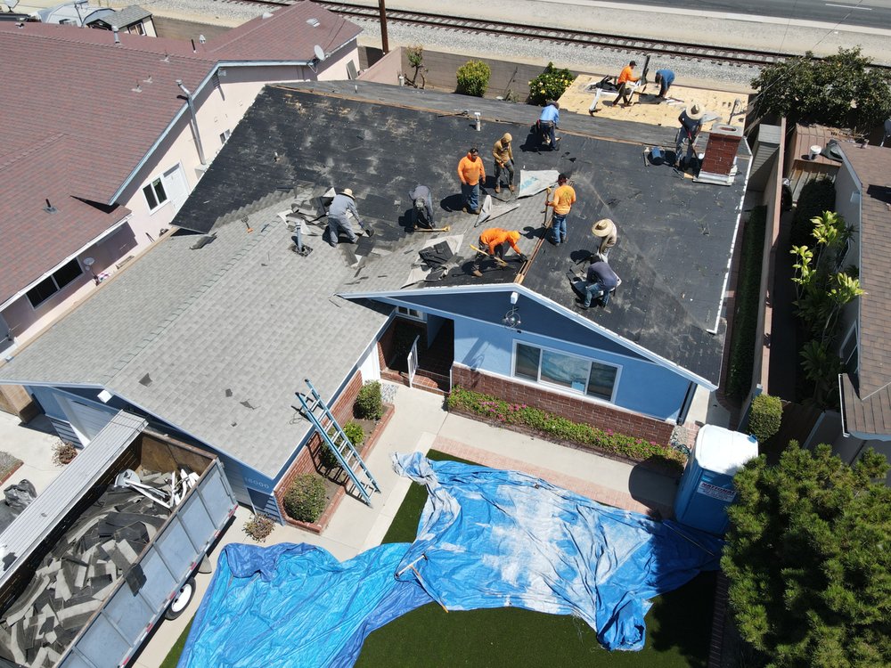 Slide of 3G Tres Generaciones Roofing