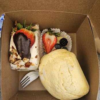 Yamazaki Bakery - mocha roll $4.50 mini tart $2.50 yuzu cream pan $3.75 - Bakeries Near Me - Los Angeles, California Yamazaki Bakery - mocha roll $4.50 mini tart $2.50 yuzu cream pan $3.75 - Bakeries Near Me - Los Angeles, California