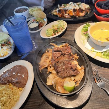Gringo's Mexican Kitchen - Beef skirt fajitas for one and El Captain - Tex-Mex Near Me - Katy, Texas