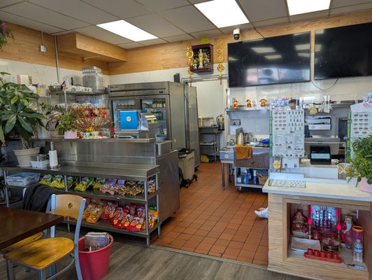 Mom's Pho & Banh Mi by null