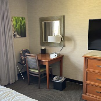 Embassy Suites by Hilton Denver Central Park - Workspace - Hotels Near Me - Denver, Colorado Embassy Suites by Hilton Denver Central Park - Workspace - Hotels Near Me - Denver, Colorado