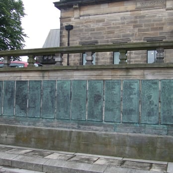 Kirkcaldy War Memorial Gardens - Landmarks & Historical Buildings Near Me