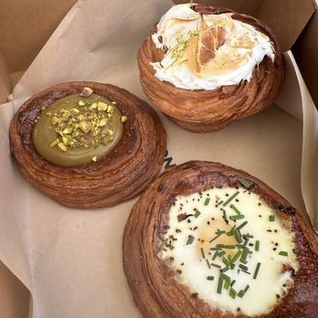 Fondry - Breakfast Croissant, Pistachio Cream Croissant, and Yuzu cream Cruffin - Cafes Near Me - Los Angeles, California