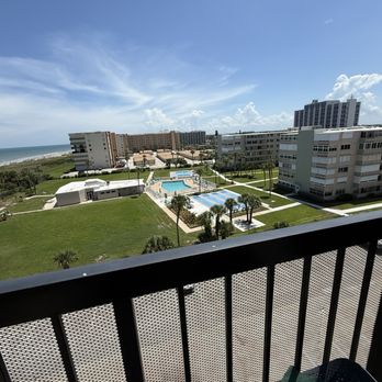 Hilton Garden Inn - Cocoa Beach - Hotels Near Me - Cocoa Beach, Florida