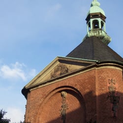 Der Heilige Severin bei der St.-Johann-Baptist-Kirche - Wie ist das Wetter bei euch?