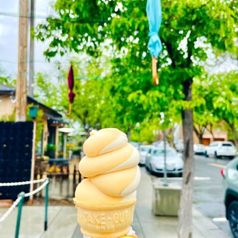 Meadowlark Dairy - Ice Cream & Frozen Yogurt Near Me - Pleasanton, California