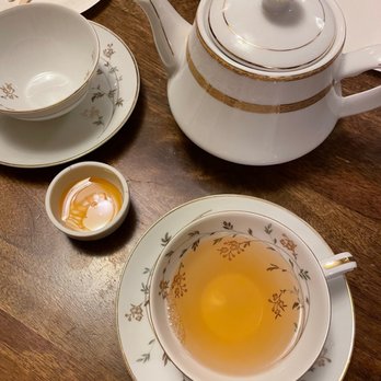 Cafe Giverny - White Pear Tea - Desserts Near Me - Los Angeles, California