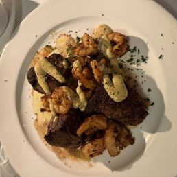 Filet and shrimp Cajun style